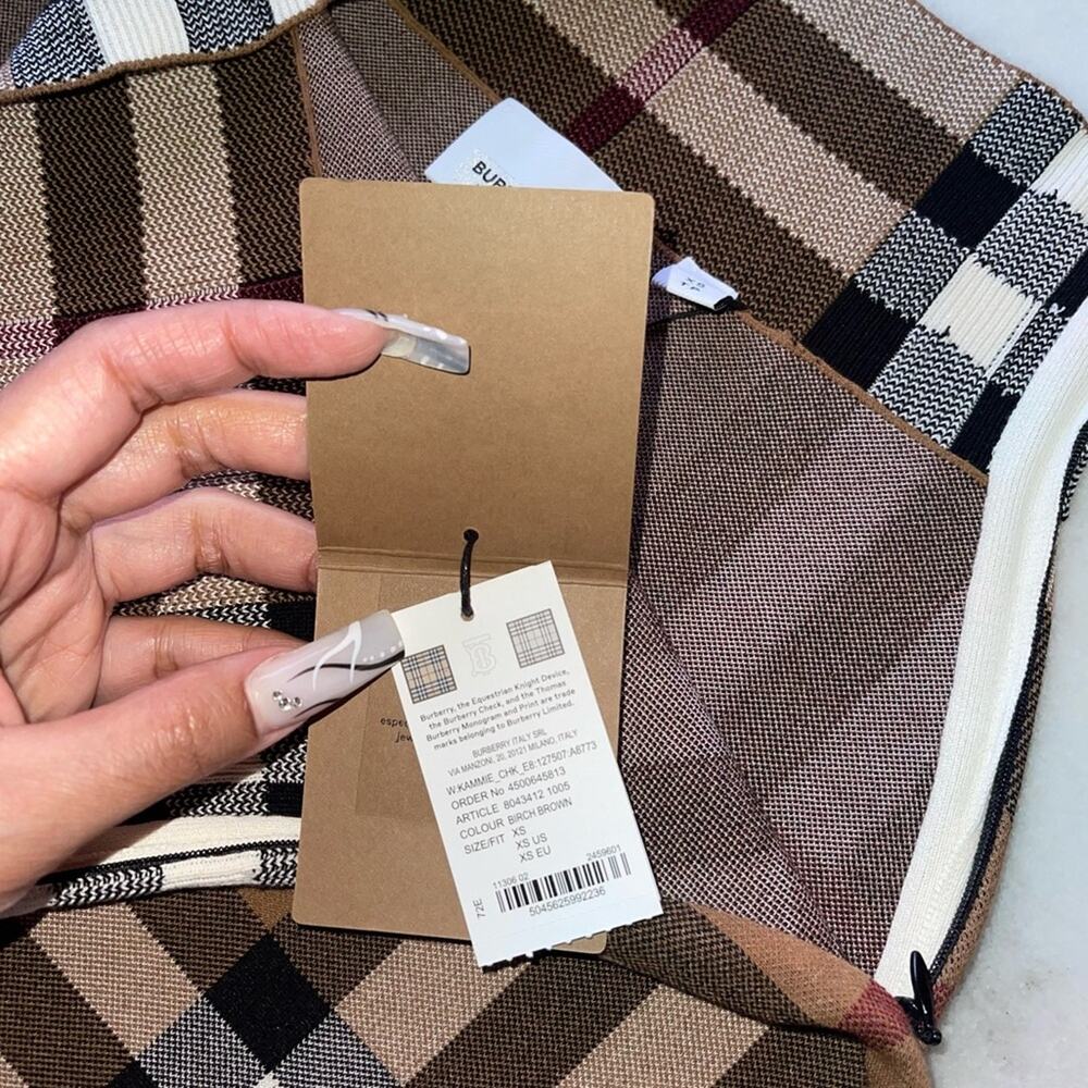 Burberry Kammie Check Pencil Skirt in Birch Brown - Picture 16 of 17